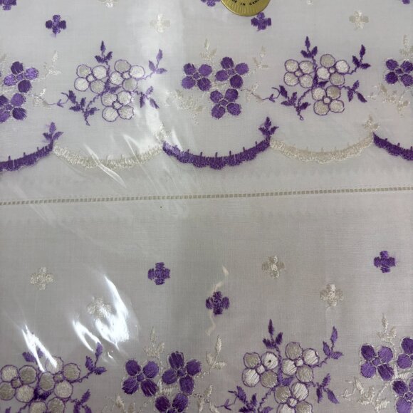 Vintage Lady Christina Embroidered Percale Pillow Cases Set of 2 Scalloped Edge - Picture 4 of 8